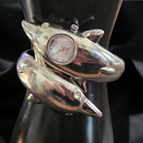 * Vintage AVON Shiny Silvertone Dolphin Wrap Cuff Ladies Quartz Watch - Picture 5 of 7